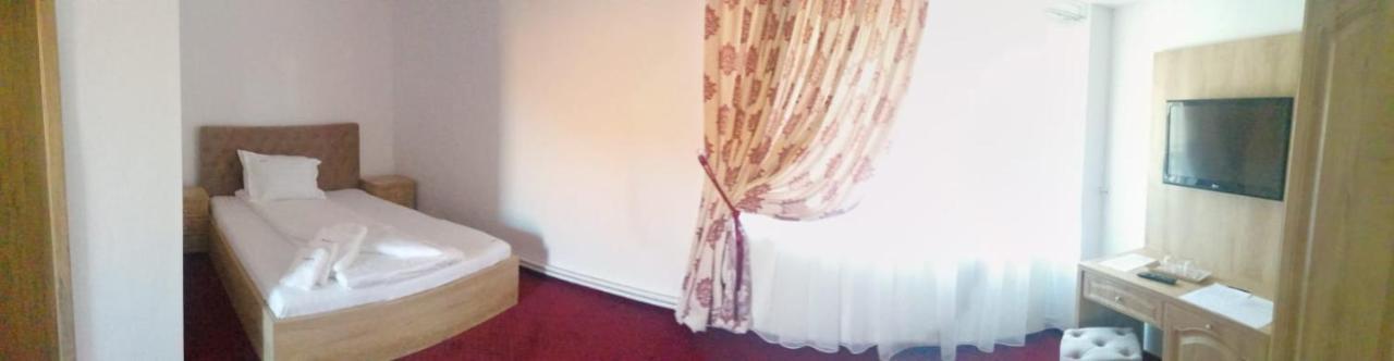 Pensiunea Rosenau Rîşnov Extérieur photo