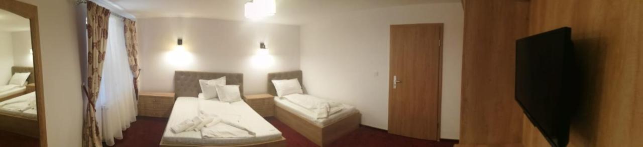 Pensiunea Rosenau Rîşnov Extérieur photo