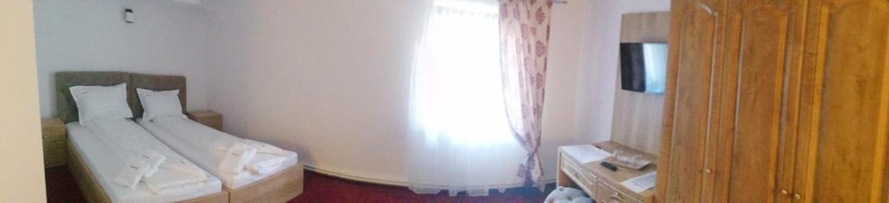 Pensiunea Rosenau Rîşnov Extérieur photo