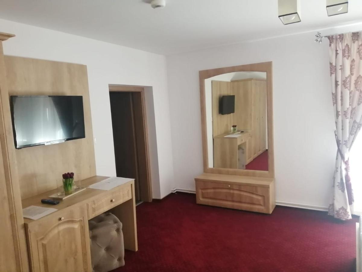 Pensiunea Rosenau Rîşnov Extérieur photo